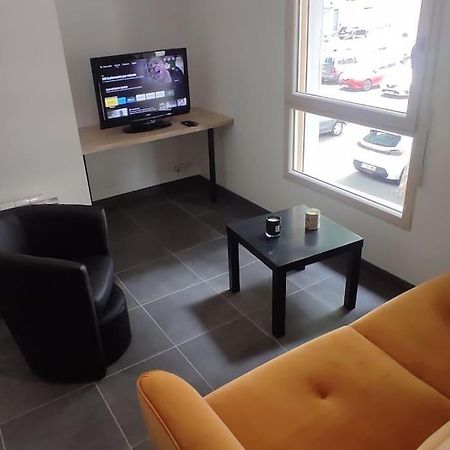 Appartement Hyper Centre Mayenne Exterior photo